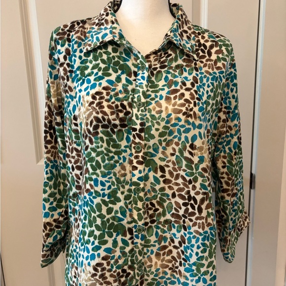 Christopher & Banks green and brown leaf patterned button down blouse size L - Picture 2 of 16